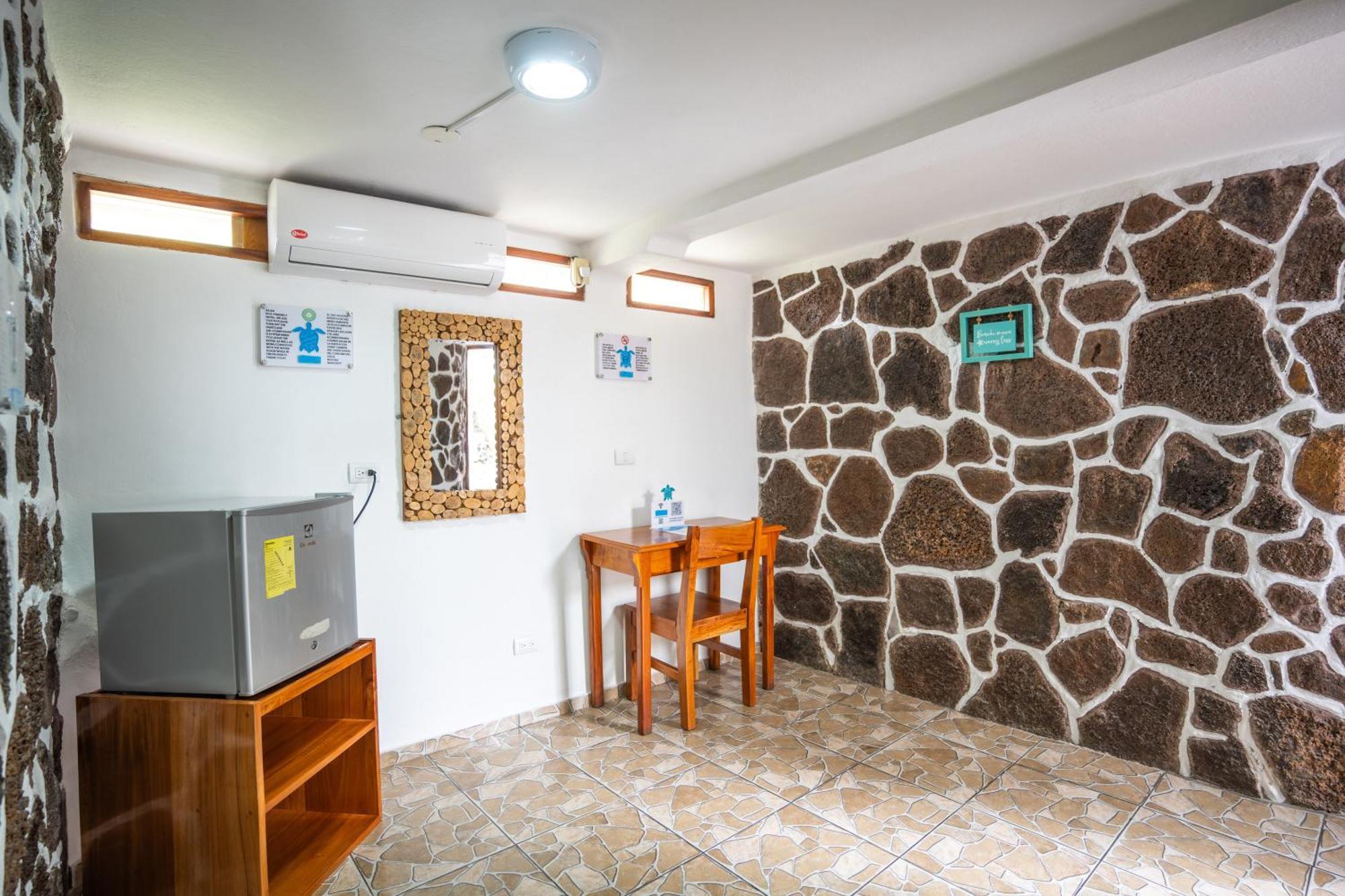 Maidith Galapagos Inn Puerto Ayora  Exterior foto